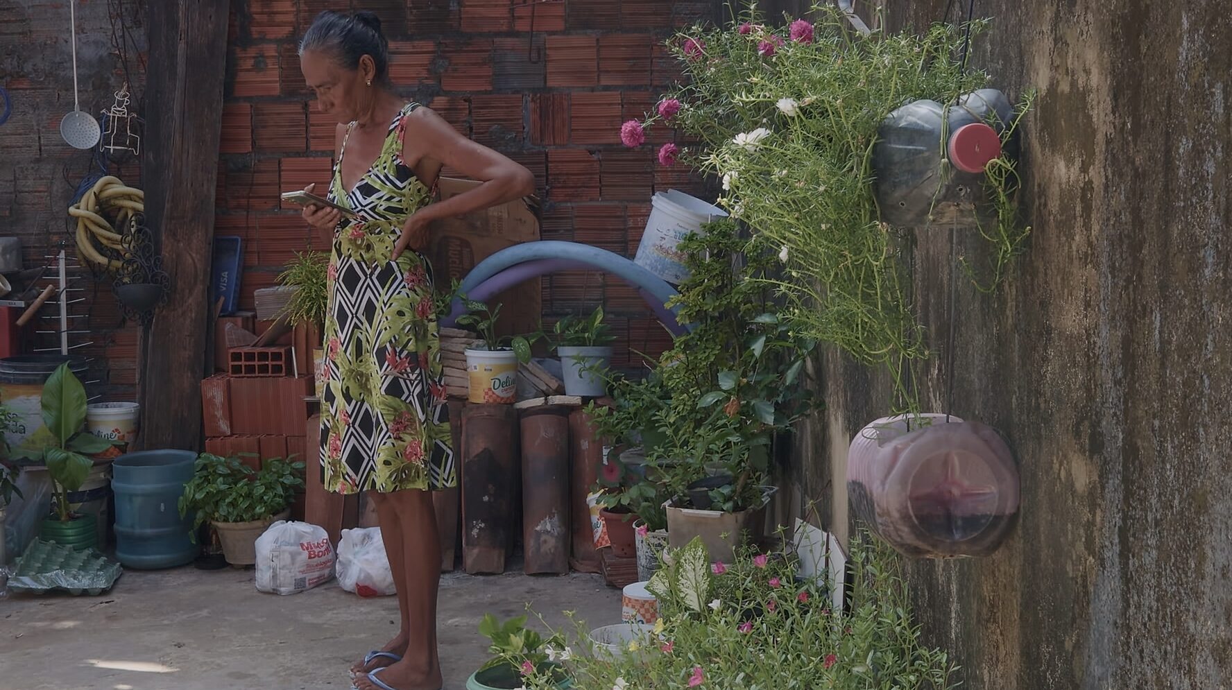LUZA – Sobre afeto, memórias, maternidade e materialidade